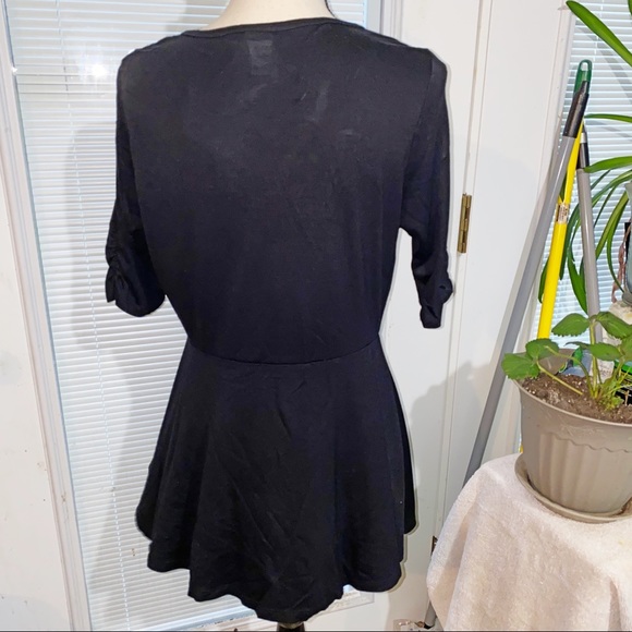 Torrid size 00, black 3/4 sleeve peplum top - Picture 4 of 5